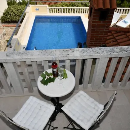House Horizon * Postira